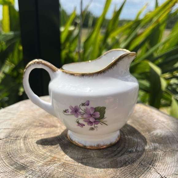 Royal Standard bone Purple Flower China Creamer - Picture 5 of 8